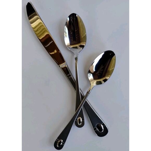 Oneida Garnet Flatware Satin Stainless 18/10 Odd Lot Butter Knives & Tea Spoons - Picture 13 of 16